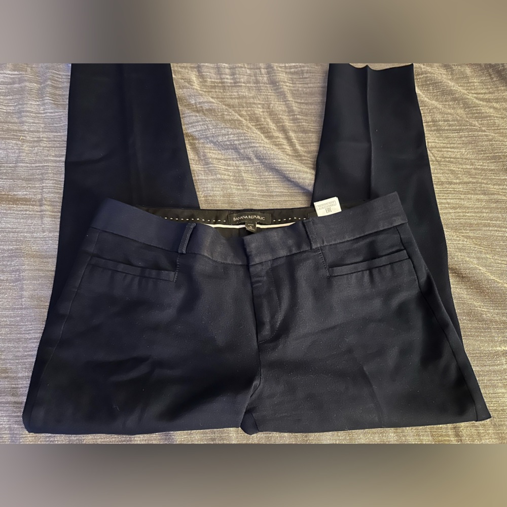Women’s Banana Republic Sloan pants. Size 6 petite